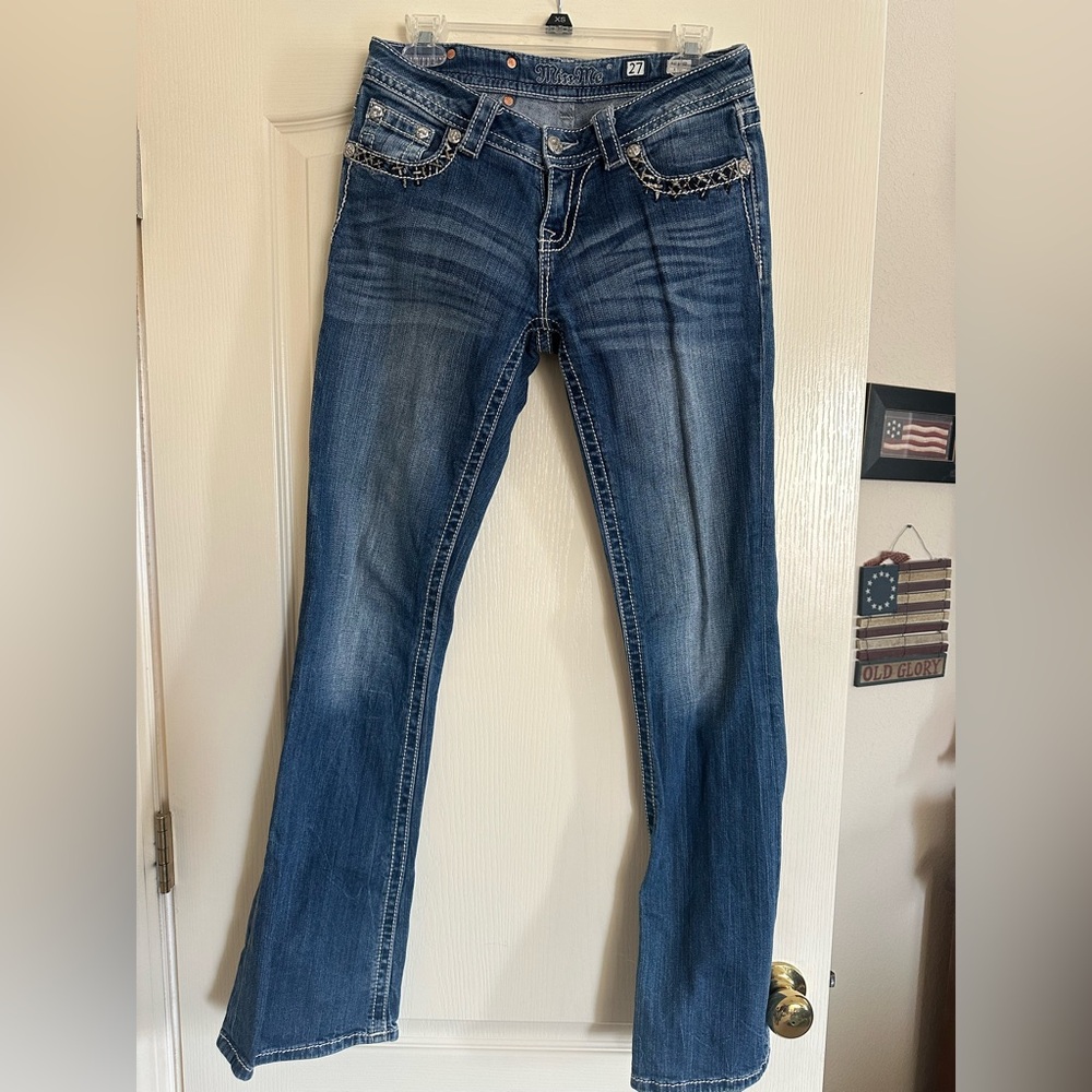 Miss Me Low Rise Boot Cut Denim Jeans Size 27Good Used condition